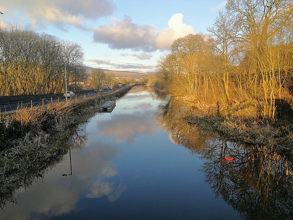 The secret ‘smart-canal’ trying to solve Glasgow’s housing crisis